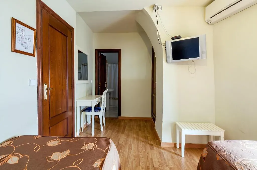 Hostal El Caballo Blanco Osuna Guest house