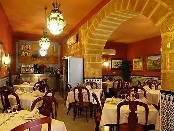 Hostal El Caballo Blanco Osuna 게스트하우스